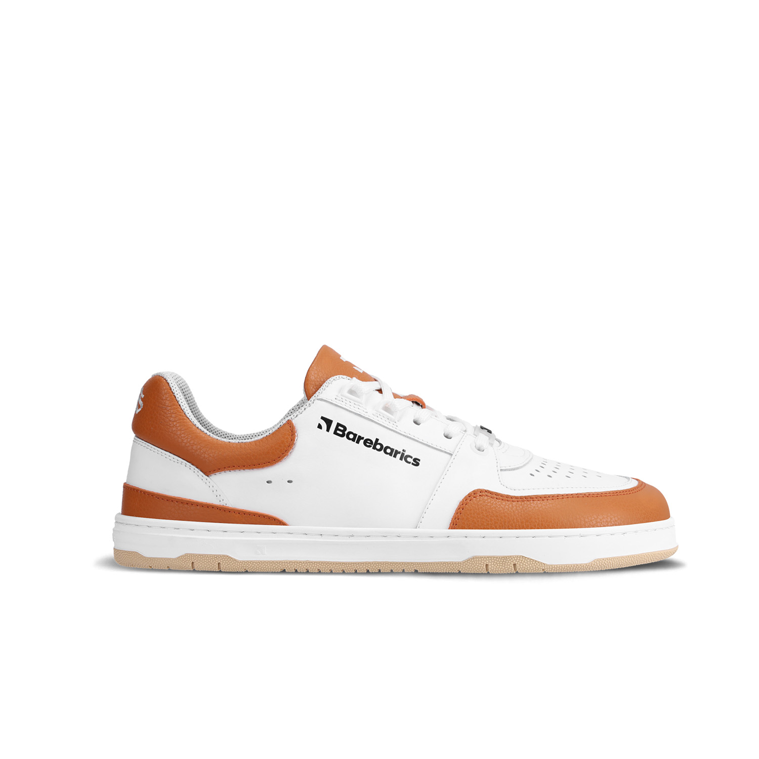 Barefoot Sneakers Barebarics Wave - White & Orange.
La parte superior está hecha de poliamida, elastano y cuero nobuk con tratamiento hidrofóbico que repele muy bien el agua.
Atributos del calzado barefoot
Forma anatómica - La zapatilla respeta la forma del pie.
Más información
calzado de callediseño urbano modernodiseñado y hecho a mano en la Unión Europea con el uso de materiales sostenibles localesexcelente durabilidad y solidez del color de los materialesdisponibles en tallas: 36 - 47 (según medida europea)EAN/SKU: %eanorsku%