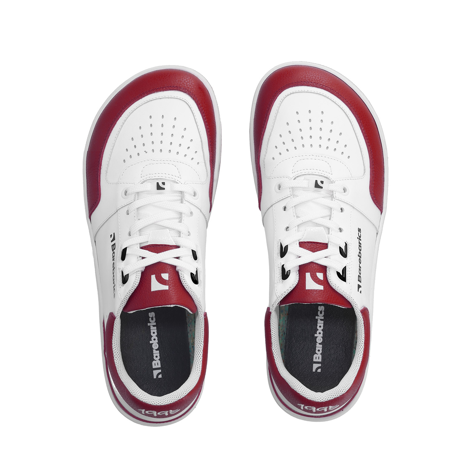 Barefoot Sneakers Barebarics Wave - White & Crimson Red.
La parte superior está hecha de poliamida, elastano y cuero nobuk con tratamiento hidrofóbico que repele muy bien el agua.
Atributos del calzado barefoot
Forma anatómica - La zapatilla respeta la forma del pie.
Más información
calzado de callediseño urbano modernodiseñado y hecho a mano en la Unión Europea con el uso de materiales sostenibles localesexcelente durabilidad y solidez del color de los materialesdisponibles en tallas: 36 - 47 (según medida europea)EAN/SKU: %eanorsku%