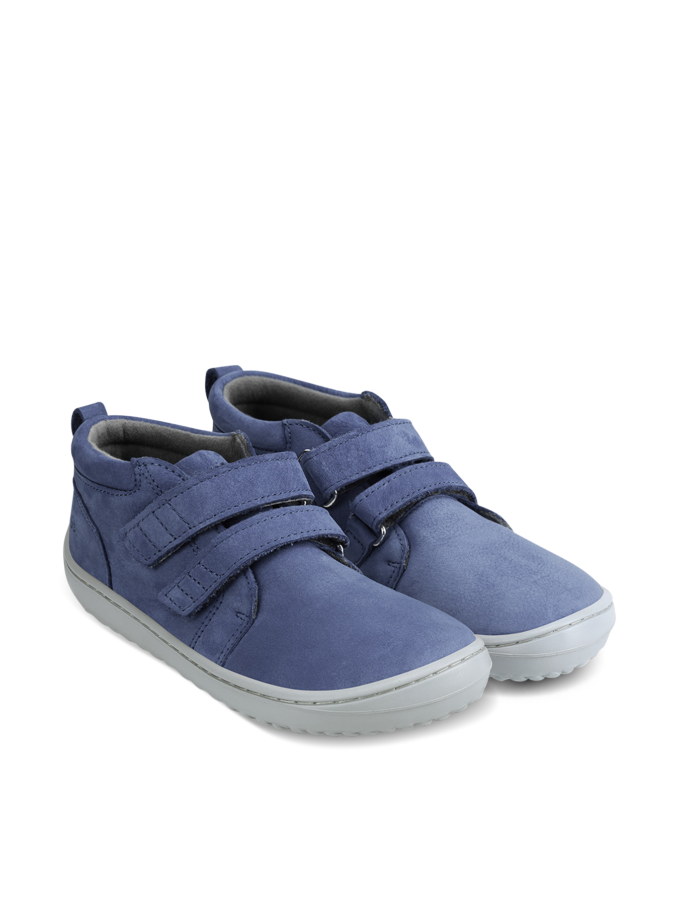 Zapatos barefoot de niños Be Lenka Play - Dark Blue.
  los zapatos descalzos imitan perfectamente el andar descalzo, exactamente como lo ha diseñado la naturaleza  suela cosida para una mayor duración del calzado  la suela KidsComfort, gracias a sus salientes, garantiza una perfecta estabilidad y control del paso durante el movimiento diario  cuello de talón de cuero para mayor confort y durabilidad  forro de textil agradable al tacto   elegante logotipo de Be Lenka grabado en relieve
Beneficios del calzado barefoot:
   suela ultraflexible   caída cero (zero drop): talón y punta en un mismo plano para una postura adecuada   puntera espaciosa para los dedos del pie   calzado ligero
Tipo: calzado de calle