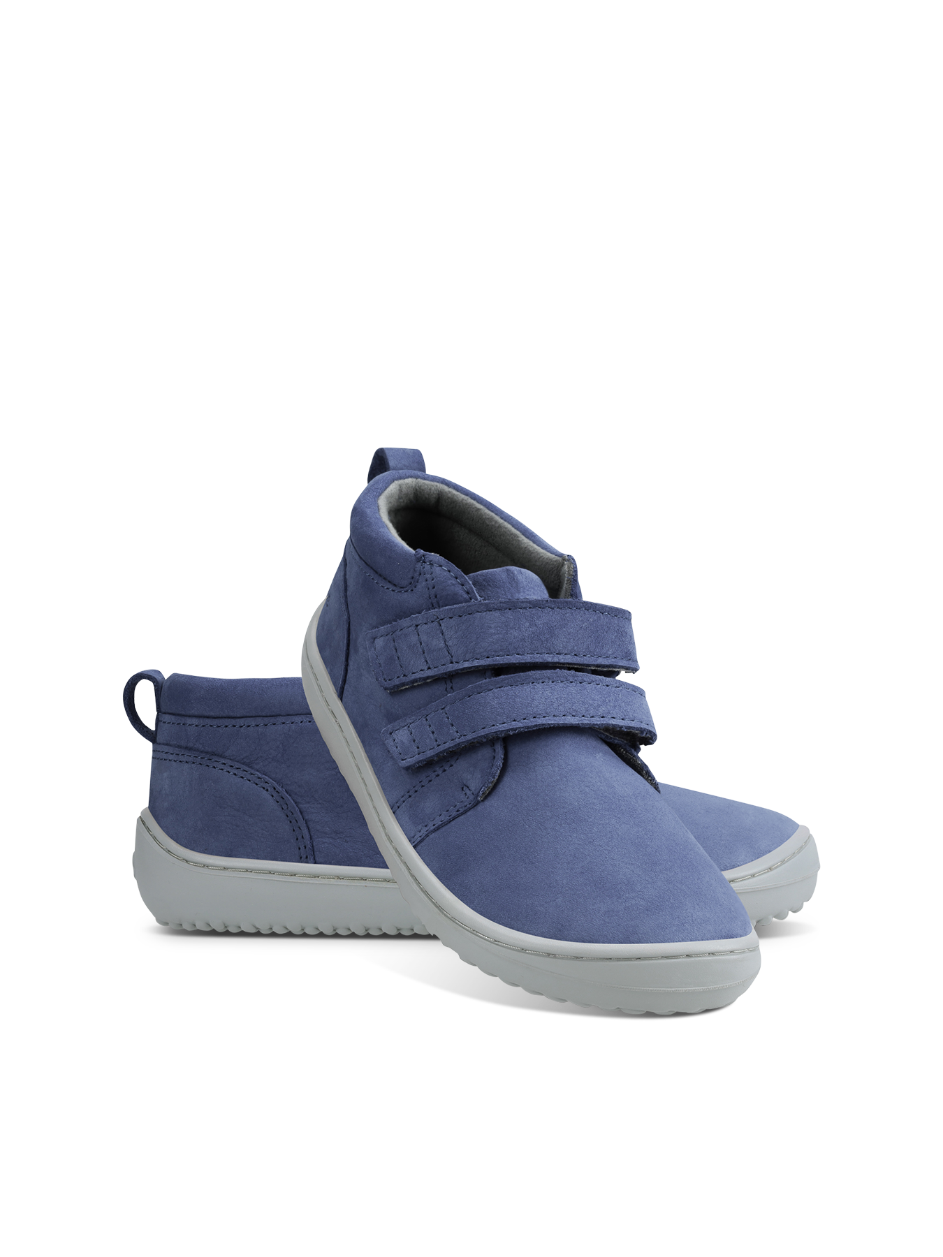 Zapatos barefoot de niños Be Lenka Play - Dark Blue.
  los zapatos descalzos imitan perfectamente el andar descalzo, exactamente como lo ha diseñado la naturaleza  suela cosida para una mayor duración del calzado  la suela KidsComfort, gracias a sus salientes, garantiza una perfecta estabilidad y control del paso durante el movimiento diario  cuello de talón de cuero para mayor confort y durabilidad  forro de textil agradable al tacto   elegante logotipo de Be Lenka grabado en relieve
Beneficios del calzado barefoot:
   suela ultraflexible   caída cero (zero drop): talón y punta en un mismo plano para una postura adecuada   puntera espaciosa para los dedos del pie   calzado ligero
Tipo: calzado de calle